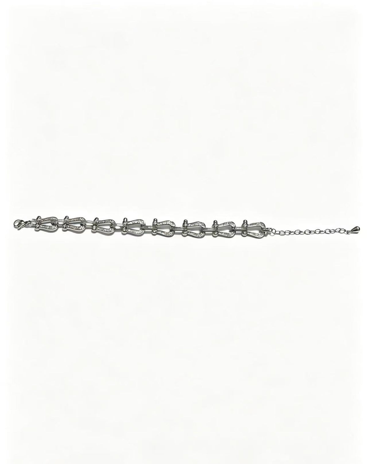 ¡®Lume JewelsDiamond-studded Horseshoe Bracelet