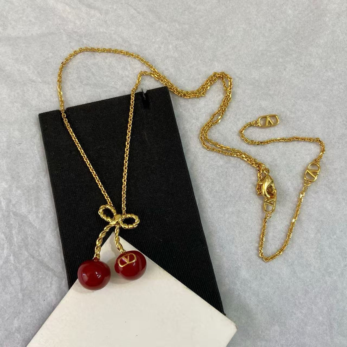 [Lume Jewels]Red Cherry Necklace
