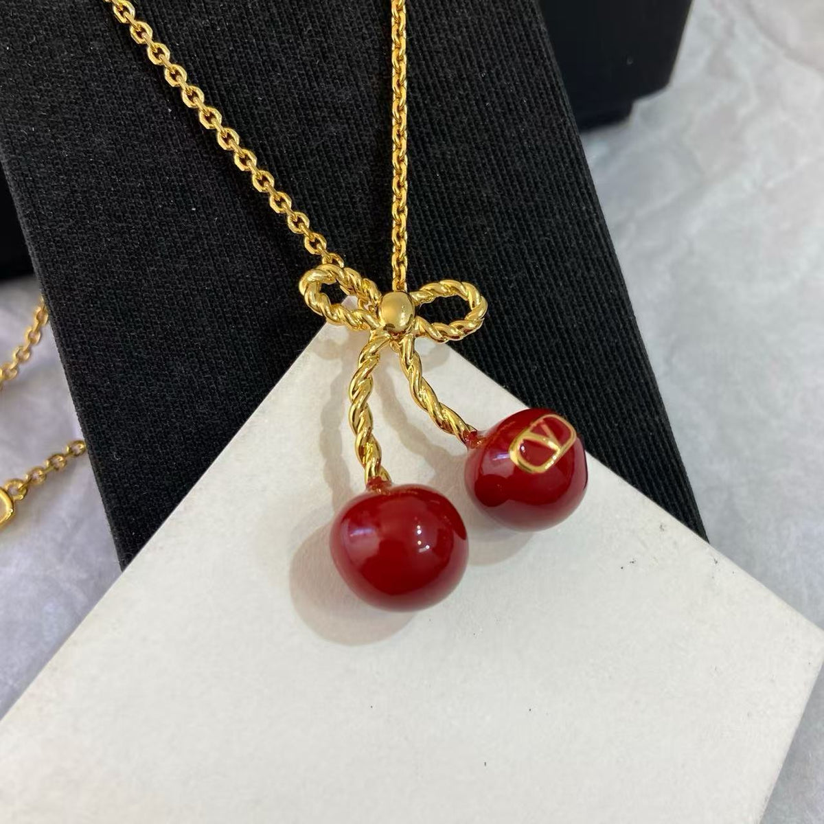 [Lume Jewels]Red Cherry Necklace