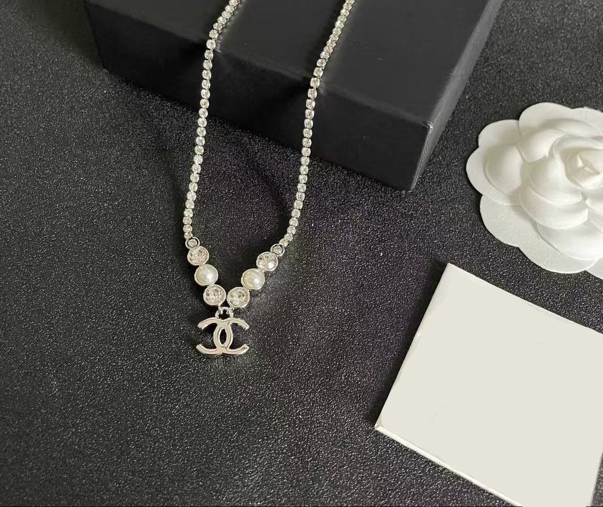 [Lume Jewels]Double C Necklace with Pearls & Cubic Zirconia