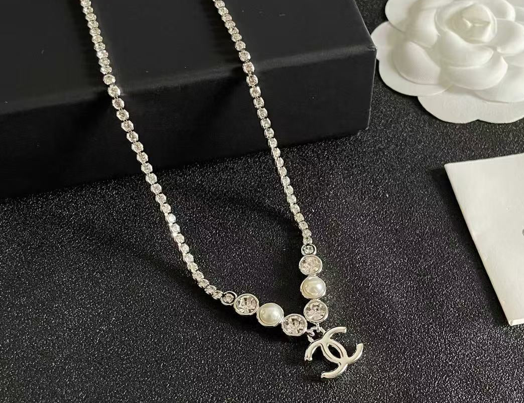 [Lume Jewels]Double C Necklace with Pearls & Cubic Zirconia
