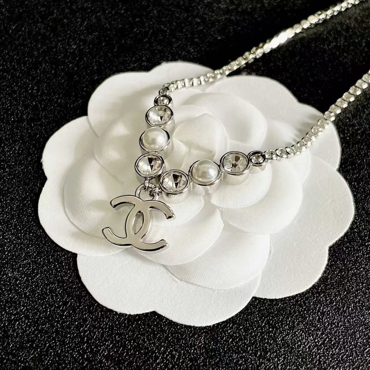 [Lume Jewels]Double C Necklace with Pearls & Cubic Zirconia