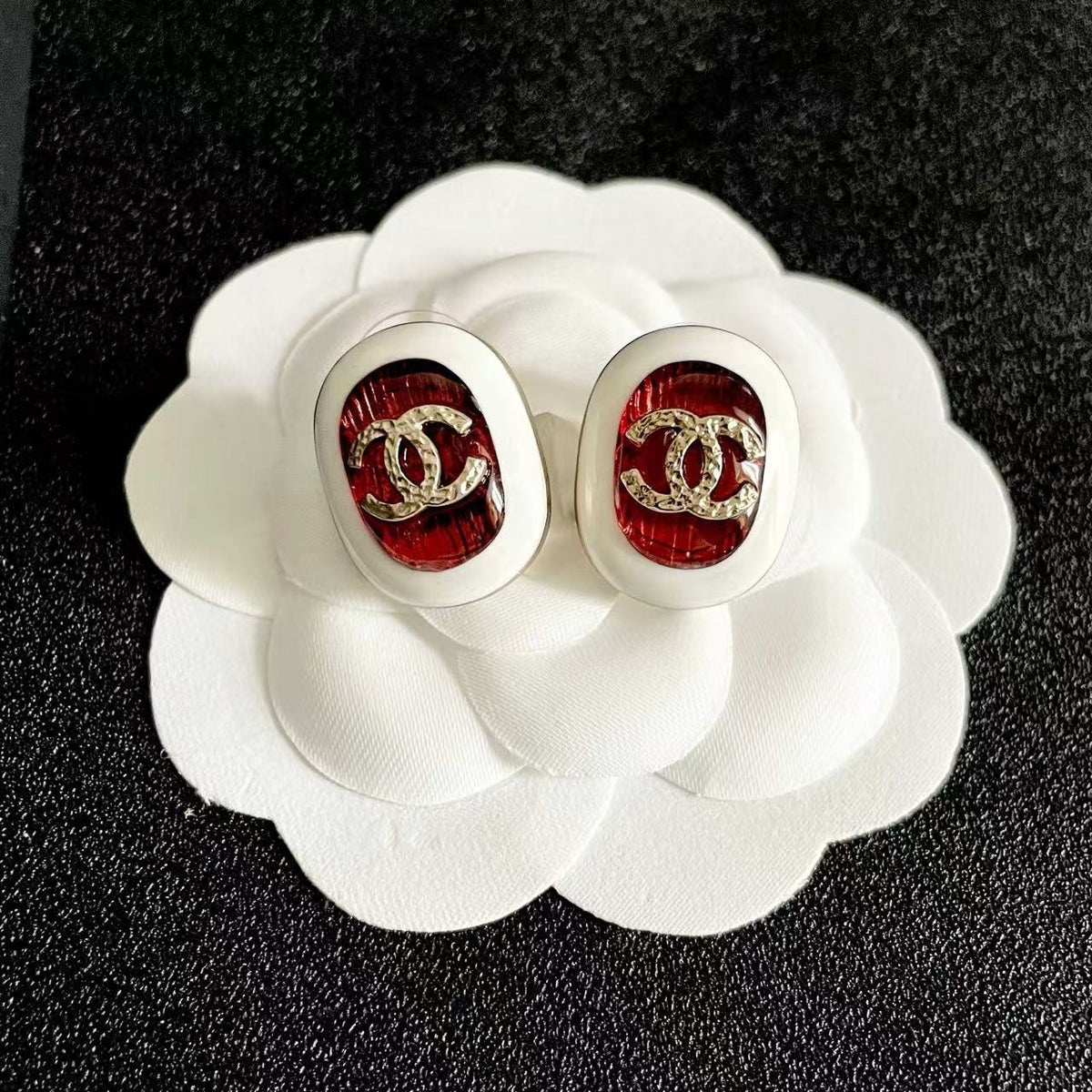 [Lume Jewels]Amber & Glass Stud Earrings