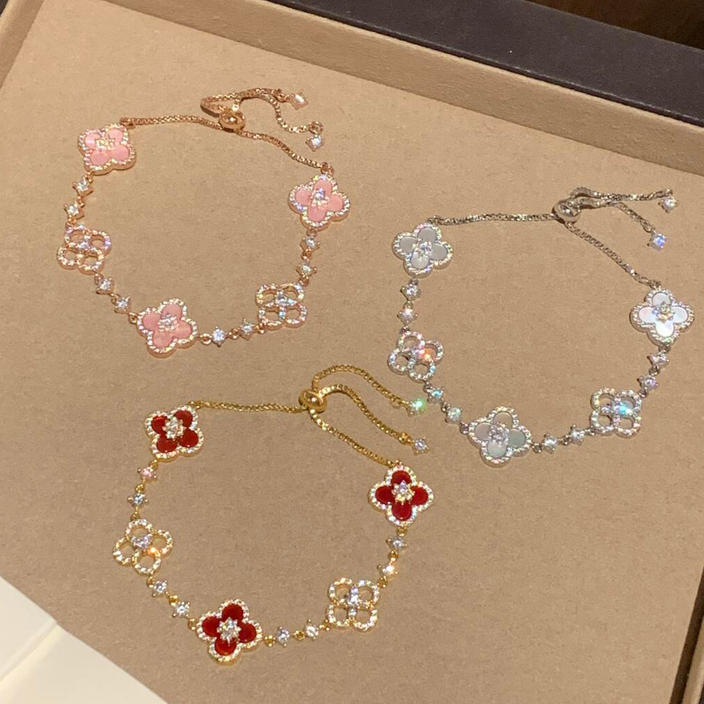 ¡®Lume Jewels¡¯CLOVER 5 MOTIF PINK BLUE RED WHITE BRACELET