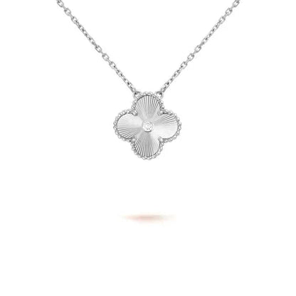¡®Lume Jewels¡¯CLOVER  15MM DIAMOND LASER NECKLACE SILVER