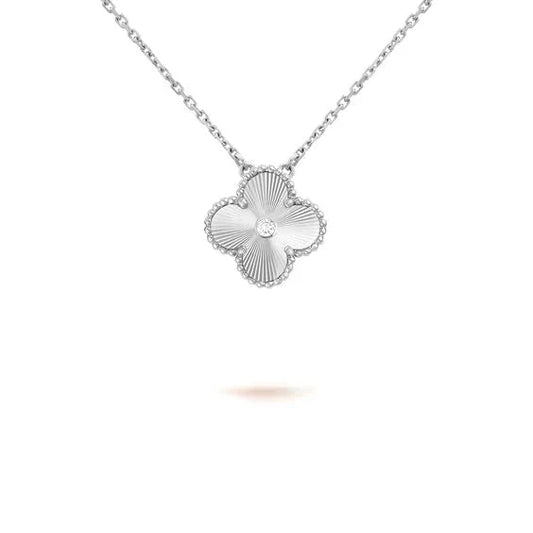 ¡®Lume Jewels¡¯CLOVER  15MM DIAMOND LASER NECKLACE SILVER