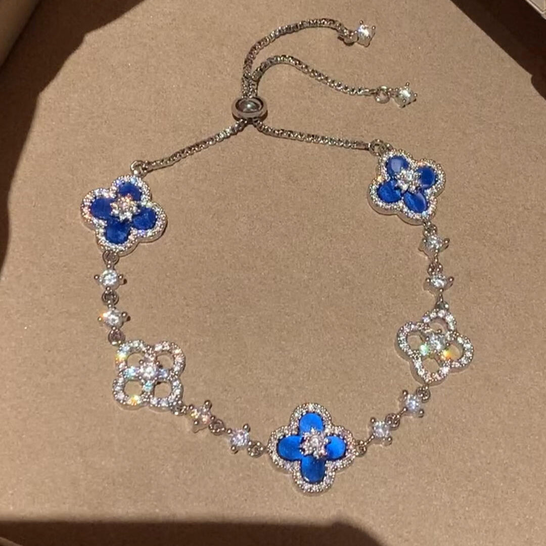 ¡®Lume Jewels¡¯CLOVER 5 MOTIF PINK BLUE RED WHITE BRACELET