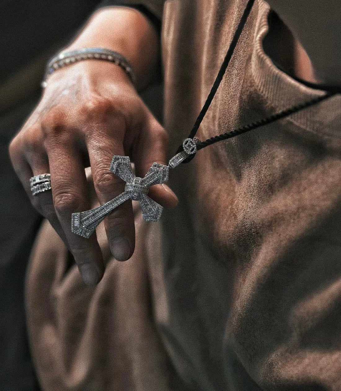 ¡®Lume Jewels¡¯Pave Cross Pendant Necklace