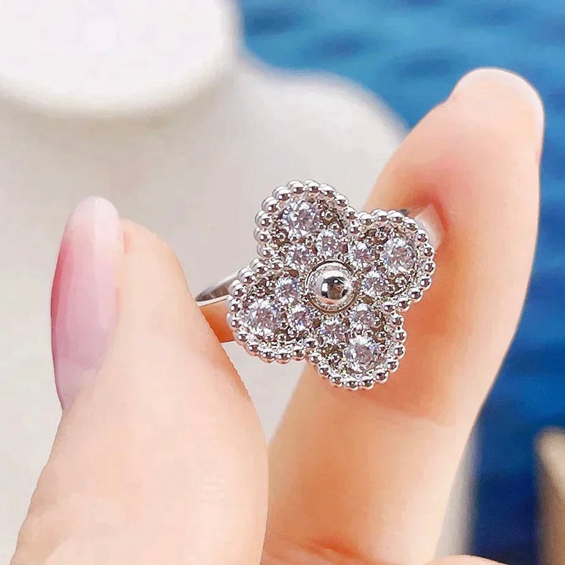 ¡®Lume Jewels¡¯CLOVER DIAMOND RING