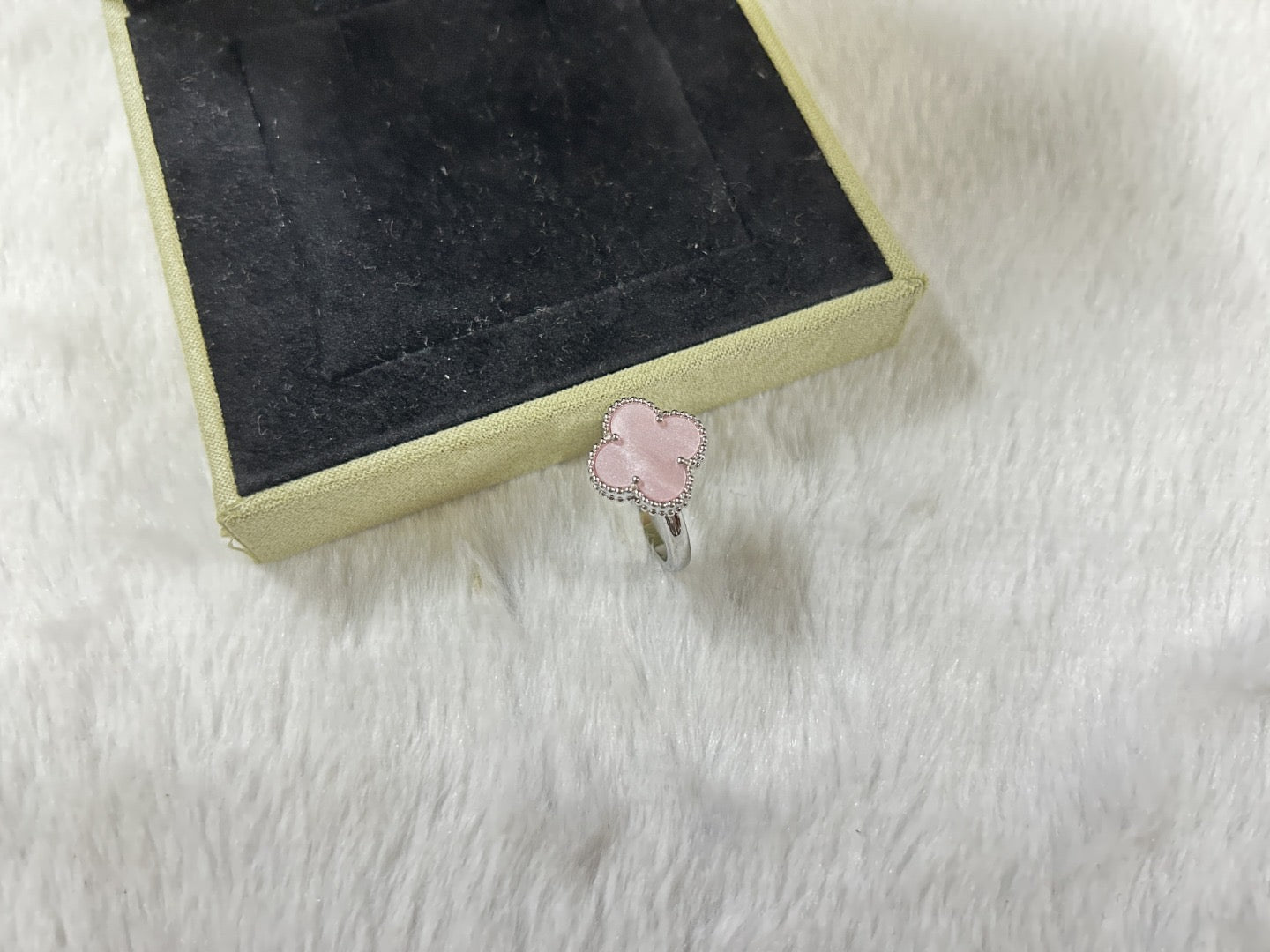 [Lume Jewels]Pink Clover Ring