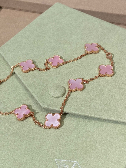 [Lume Jewels] Pink Necklace with Ten Clover Designs