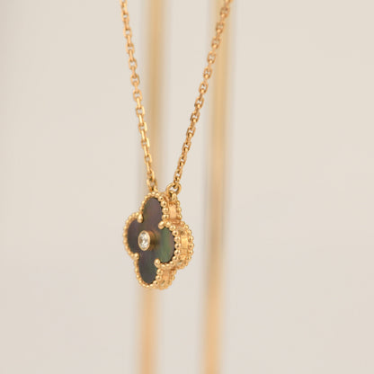 ¡®Lume Jewels¡¯CLOVER 15MM DIAMOND AND MOTHER-OF-GREY NECKLACE