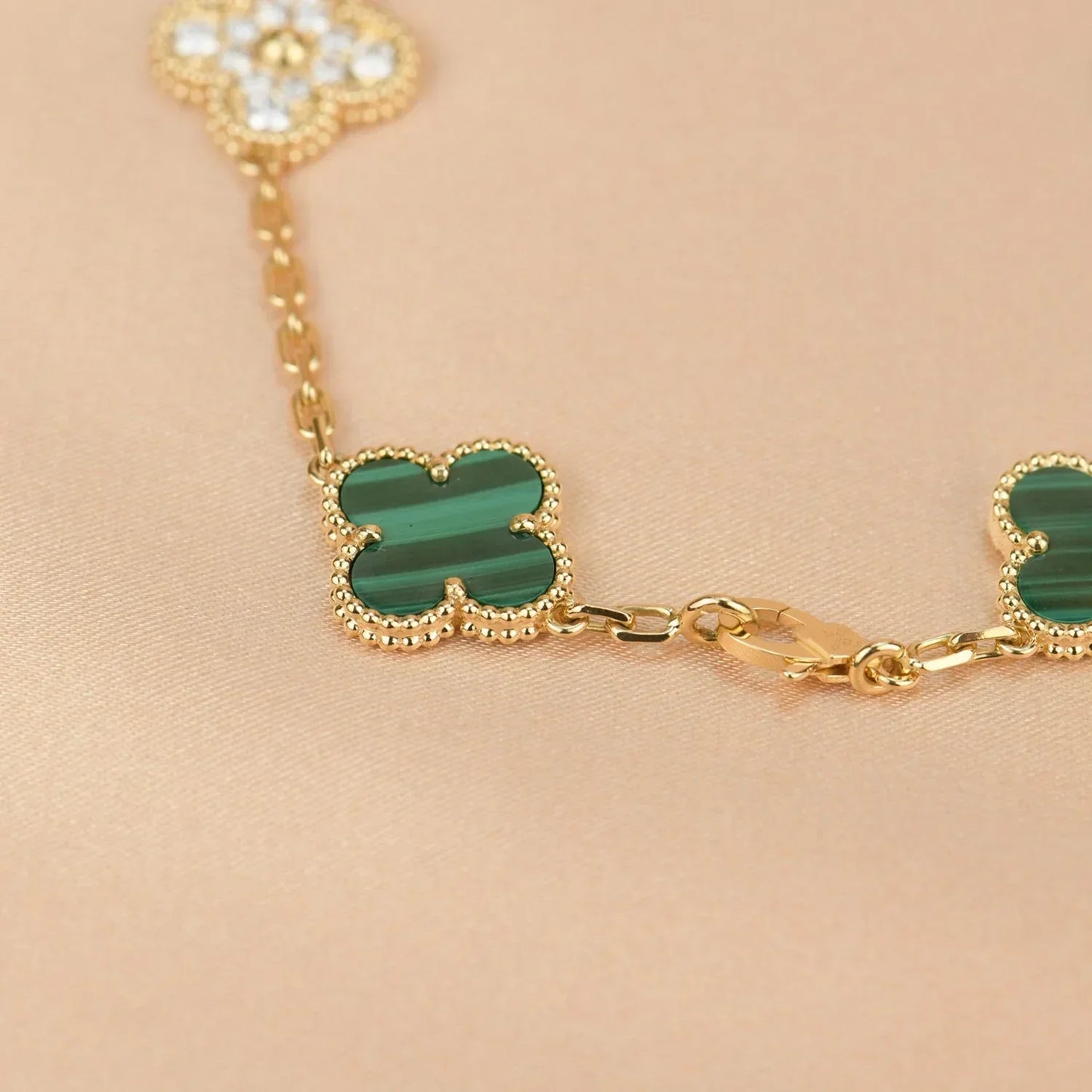[Lume Jewels]New  CLOVER 5 MOTIF MALACHITE BRACELET COLLECTION
