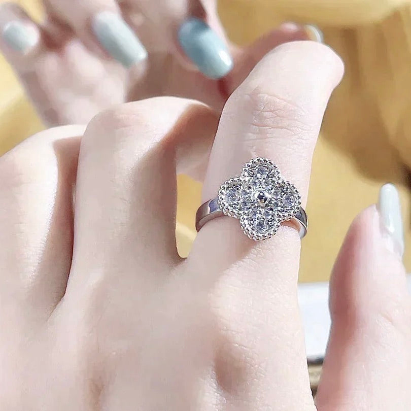 ¡®Lume Jewels¡¯CLOVER DIAMOND RING