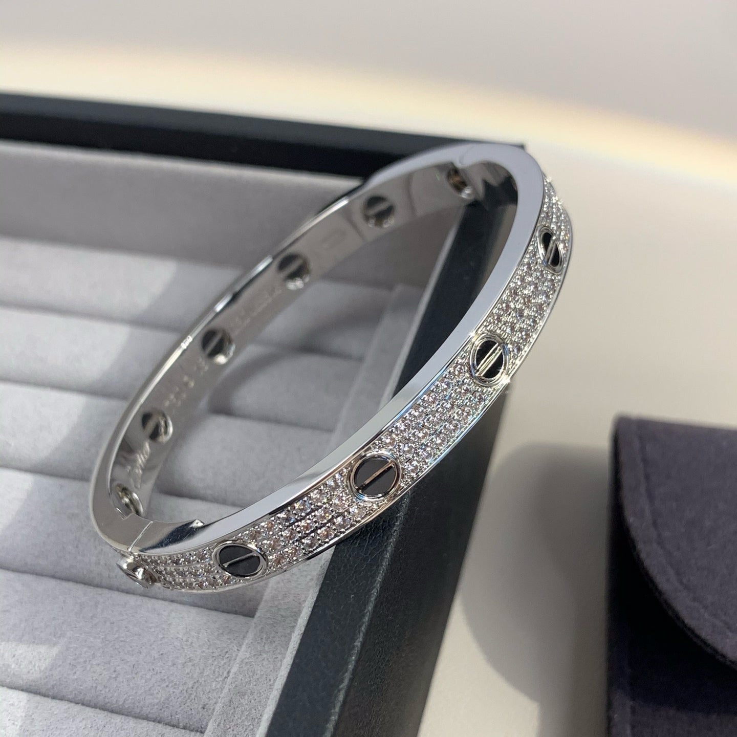¡®Lume Jewels¡¯LOVE BRACELET 6.1MM DIAMOND-PAVED CERAMIC