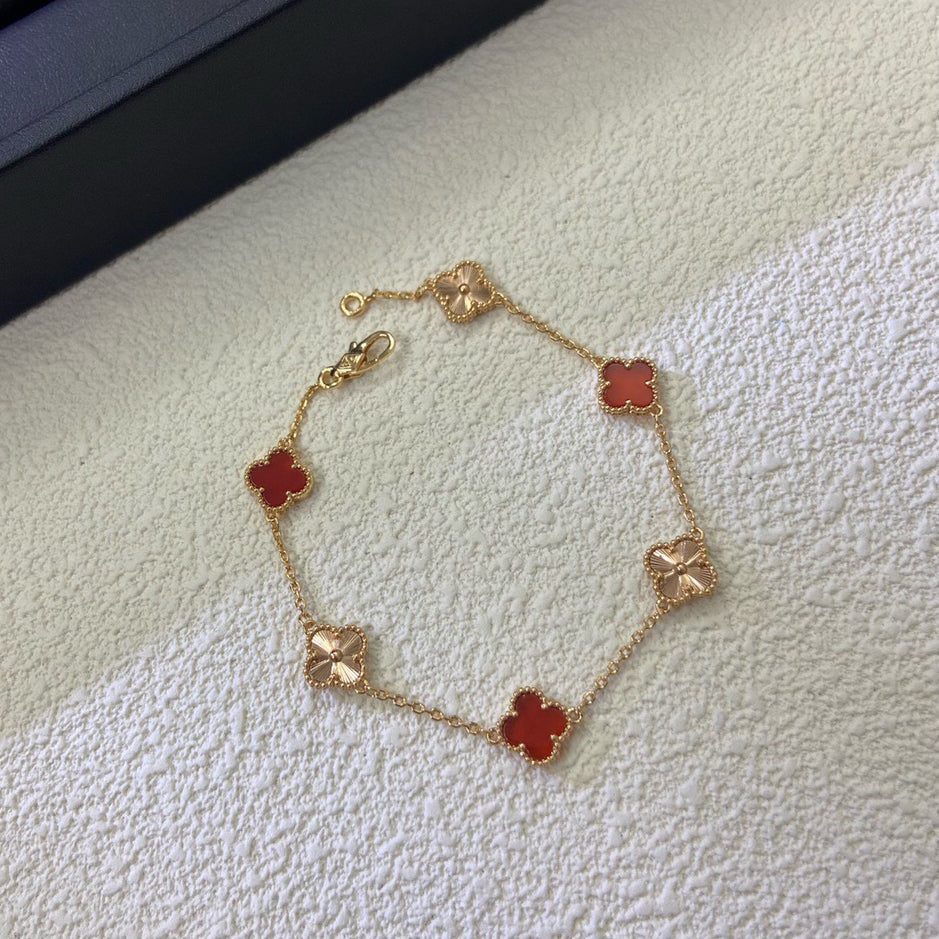 [¡®Lume Jewels¡¯]CLOVER 6 MOTIF RED AGATE LASER BRACELET