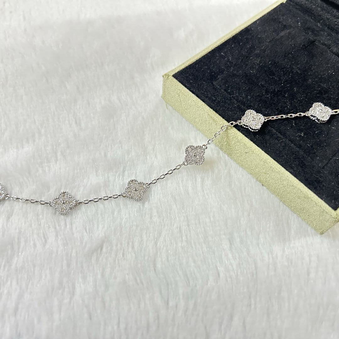 [Lume Jewels]New CLOVER 6 MOTIF DIAMOND BRACELET
