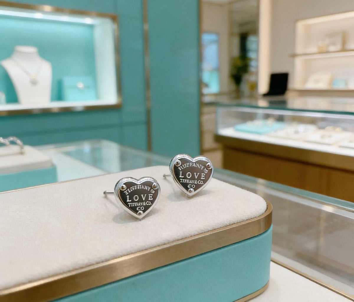 [Lume Jewels]New Heart-Shaped Stud Earrings