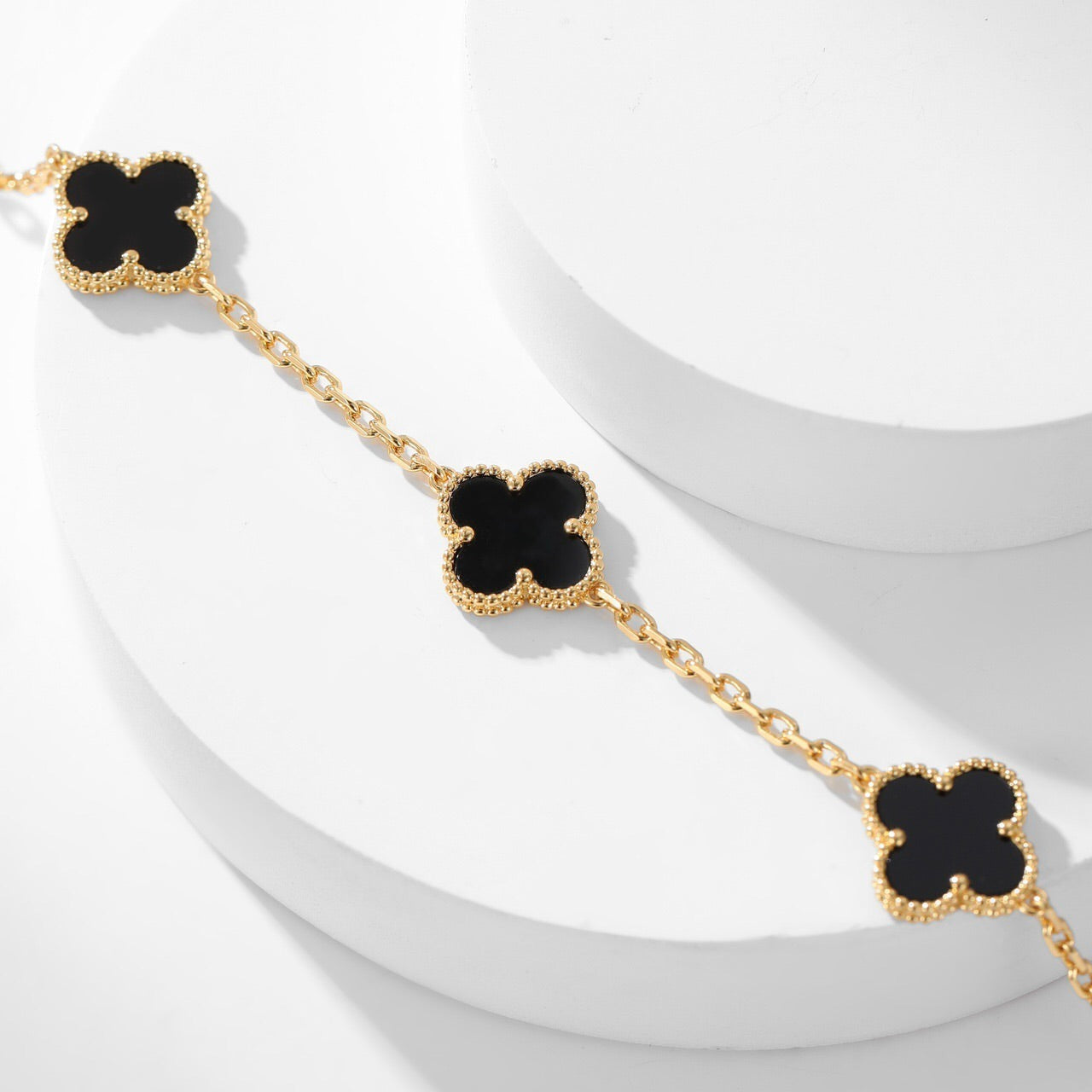¡®Lume Jewels¡¯CLOVER 10 MOTIFS ONYX NECKLACE