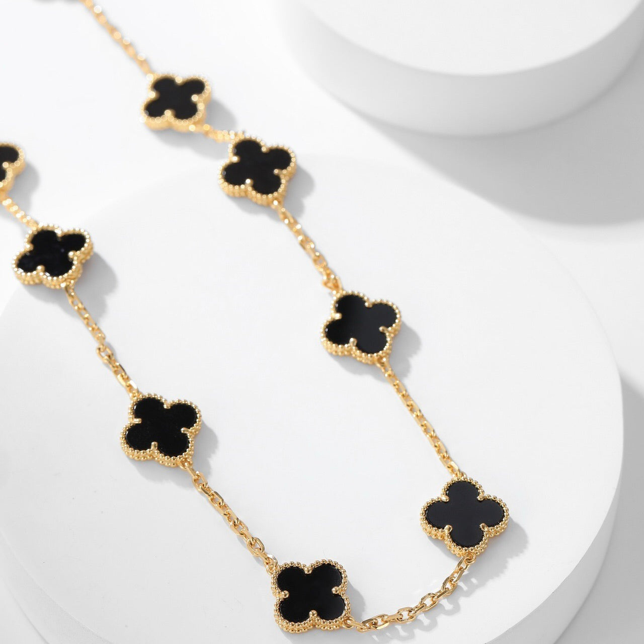¡®Lume Jewels¡¯CLOVER 10 MOTIFS ONYX NECKLACE
