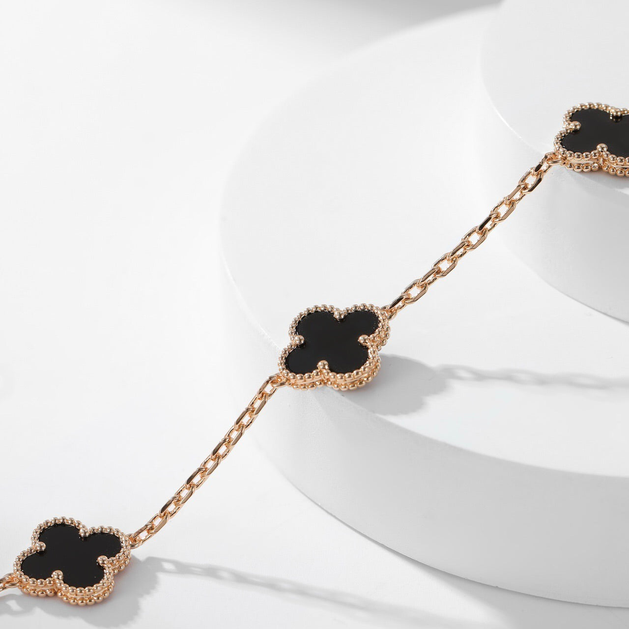 ¡®Lume Jewels¡¯CLOVER 10 MOTIFS ONYX NECKLACE