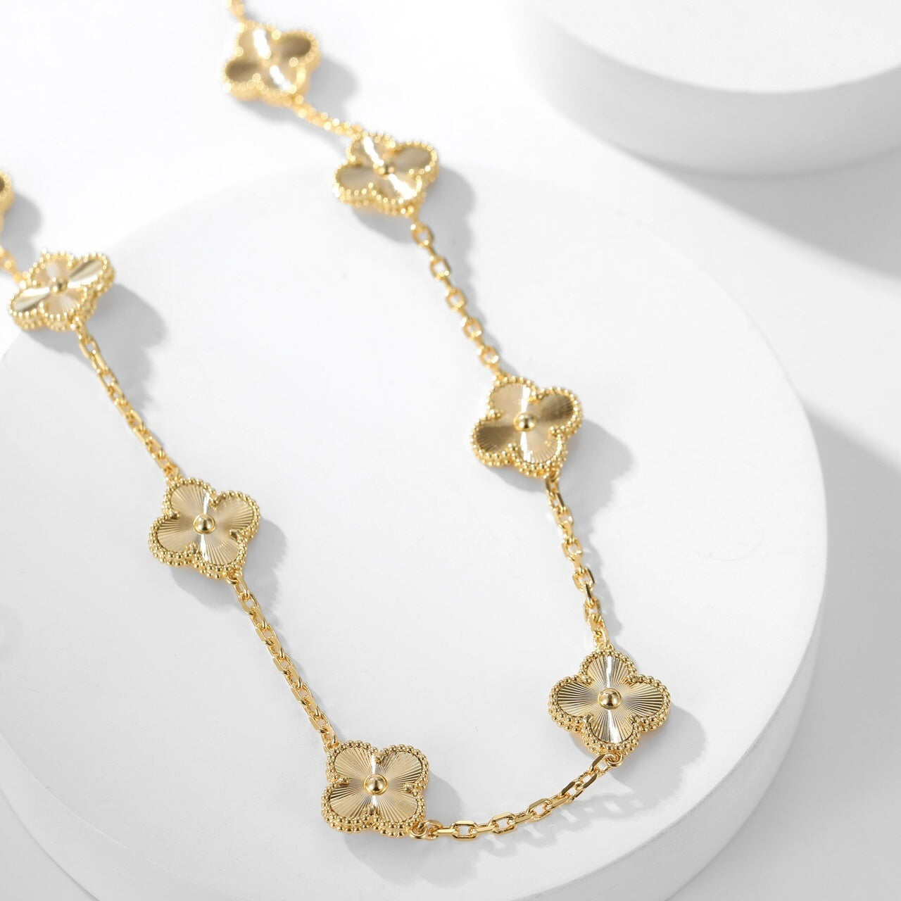 ¡®Lume Jewels¡¯CLOVER 10 MOTIFS LASER NECKLACE