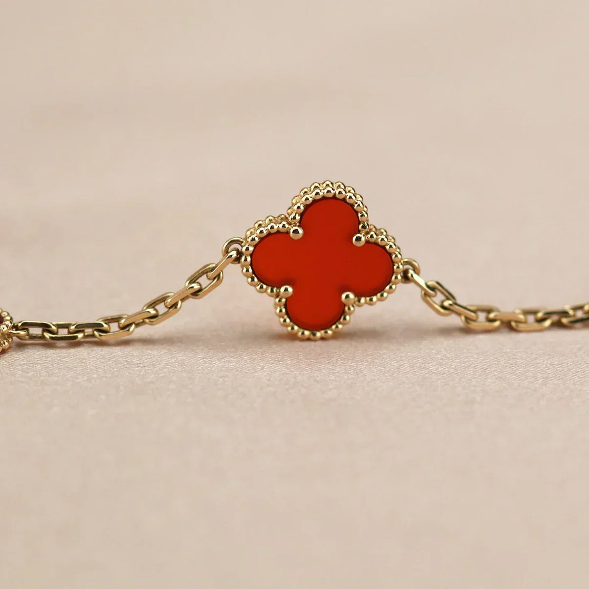 [Lume Jewels]New  CLOVER 5 MOTIF RED CORNELIAN BRACELET COLLECTION