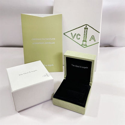 ¡®Lume Jewels¡¯VA CLOVER BRACELET NECKLACE RING BOX GIFT BAG