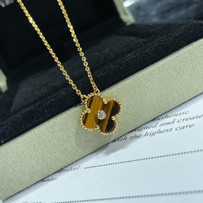 ¡®Lume Jewels¡¯CLOVER 15MM DIAMOND AND YELLOW TIGER'S EYE AGATE necklace