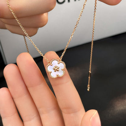 ¡®Lume Jewels¡¯LUCKY  WHITE MOP  PLUM BLOSSOM NECKLACE