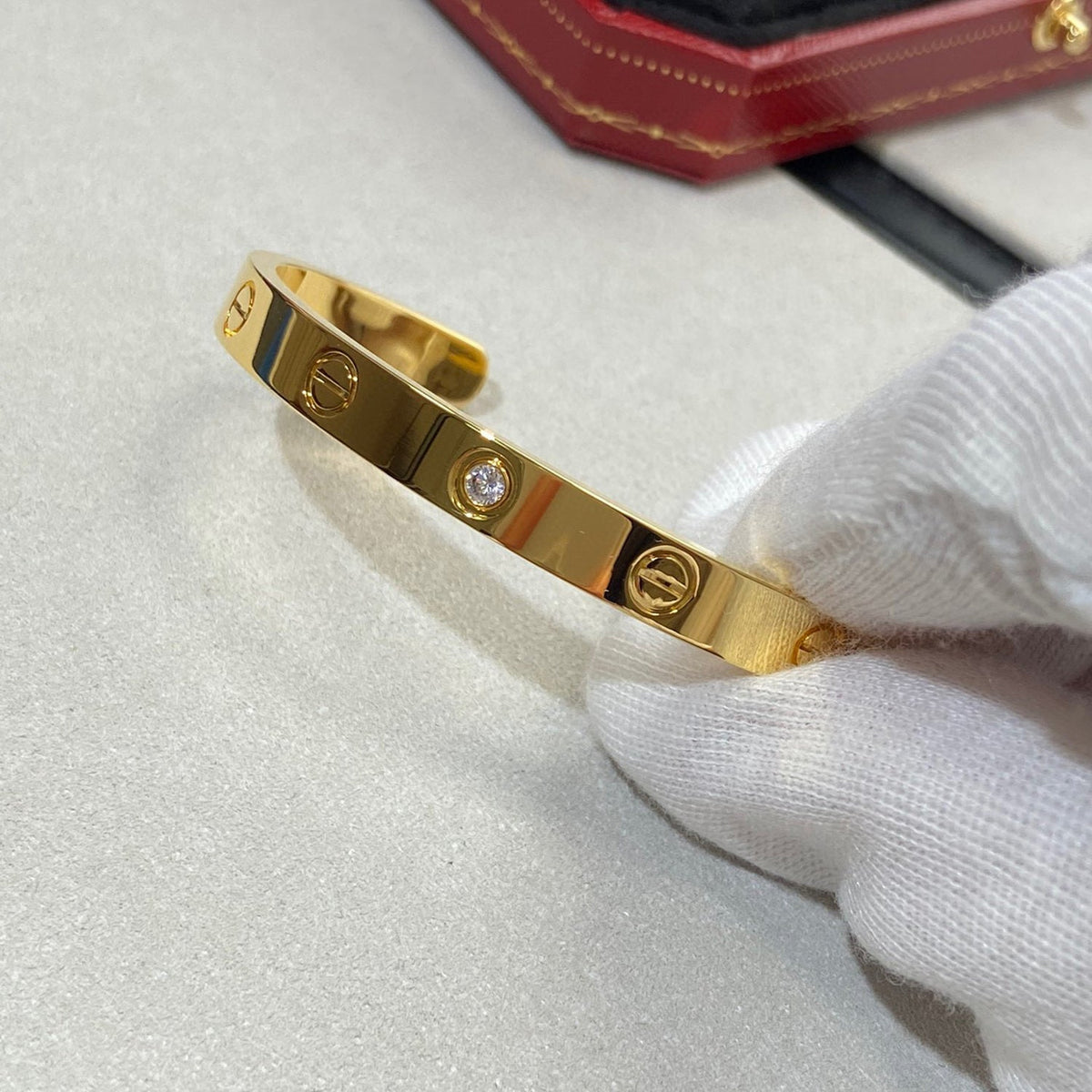 ¡®Lume Jewels¡¯LOVE BRACELET 6.1MM 1 DIAMOND OPEN CUFF