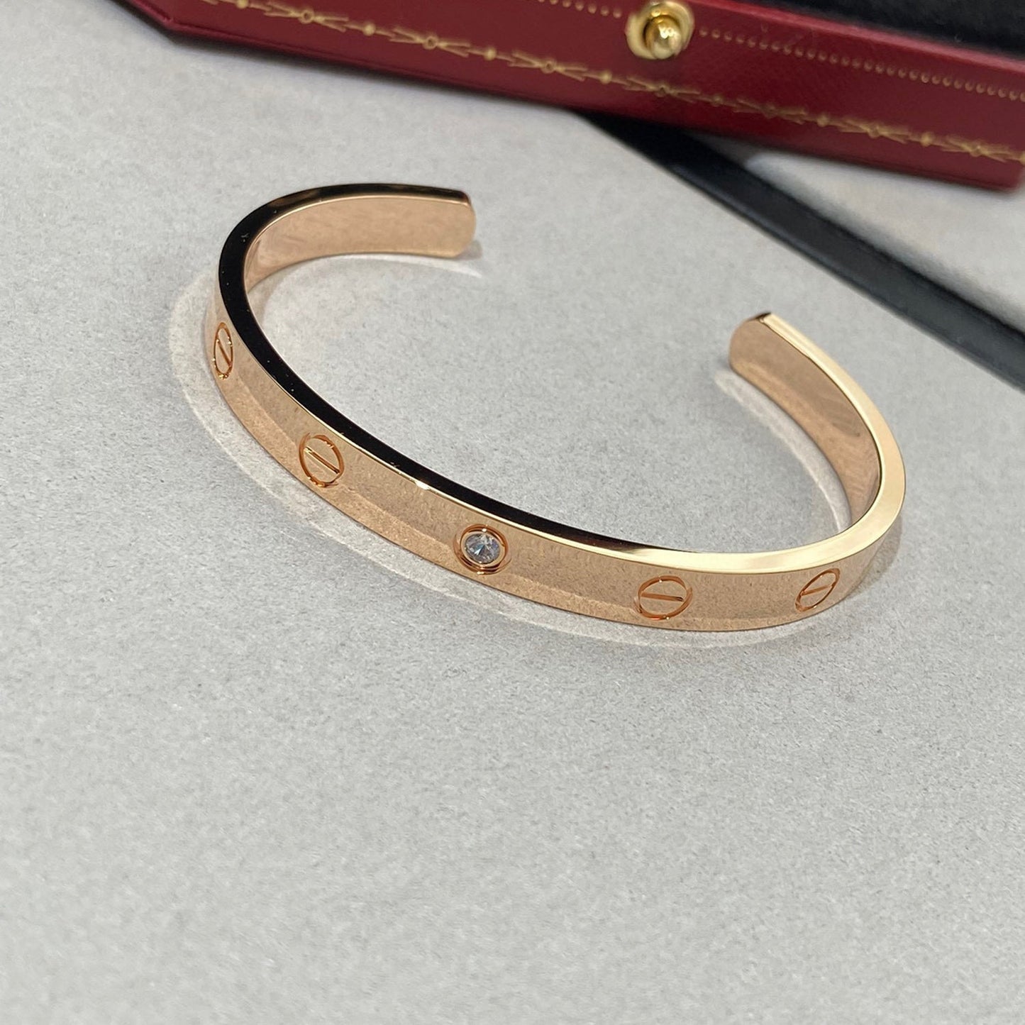 ¡®Lume Jewels¡¯LOVE BRACELET 6.1MM 1 DIAMOND OPEN CUFF