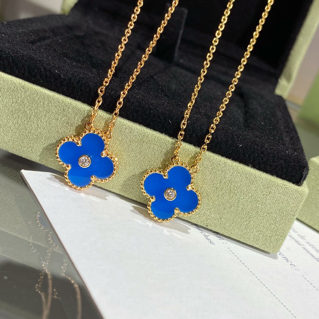 ¡®Lume Jewels¡¯CLOVER 15MM DIAMOND AND BLUE AGATE NECKLACE