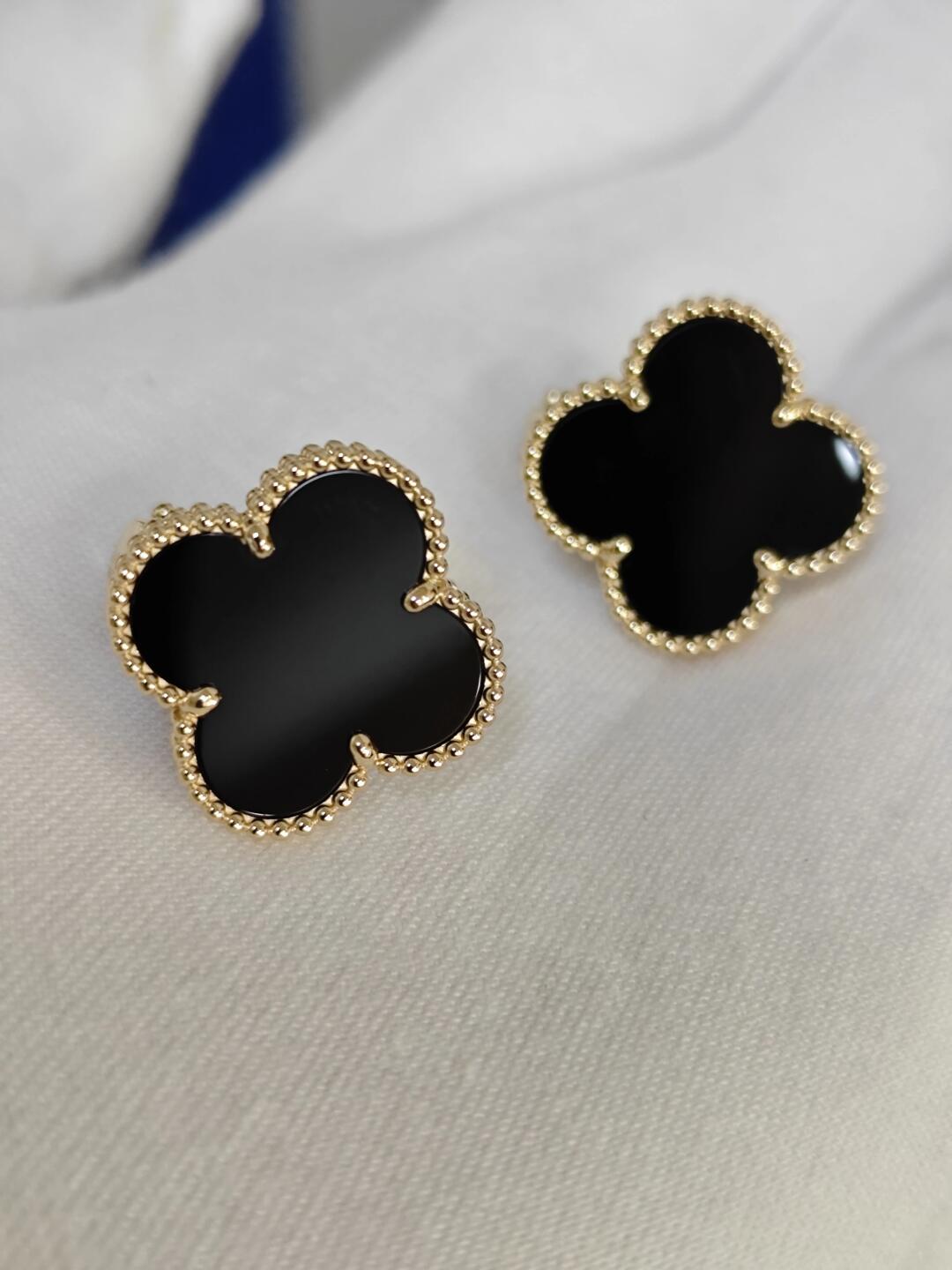 [Lume Jewels] CLOVER 20MM BLACK MOP EARRINGS