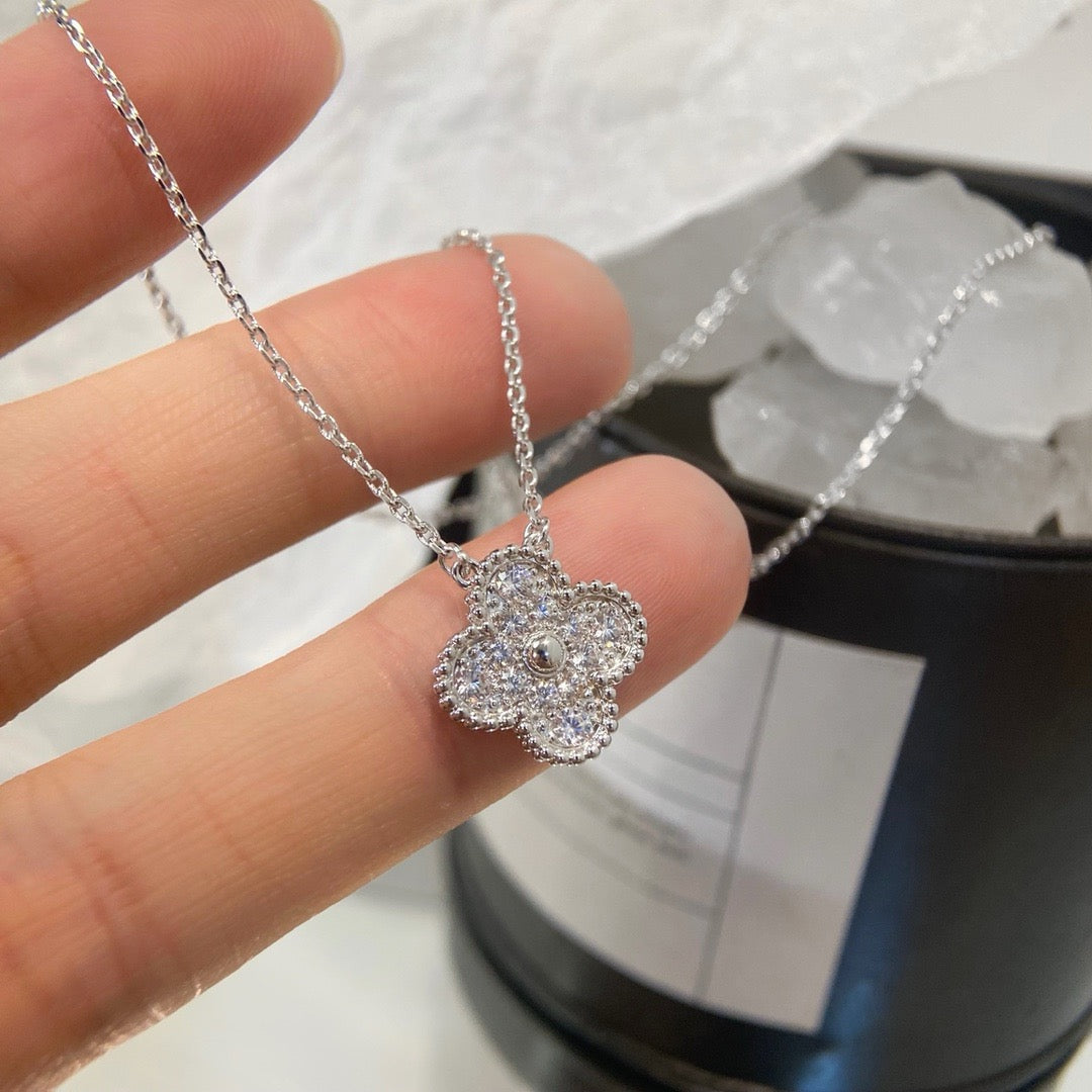 ¡®Lume Jewels¡¯CLOVER 15MM DIAMOND SINGLE FLOWER NECKLACE