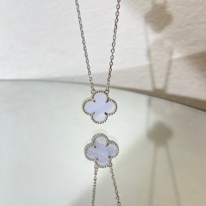 ¡®Lume Jewels¡¯CLOVER 15MM BLUE CHALCEDONY NECKLACE SILVER