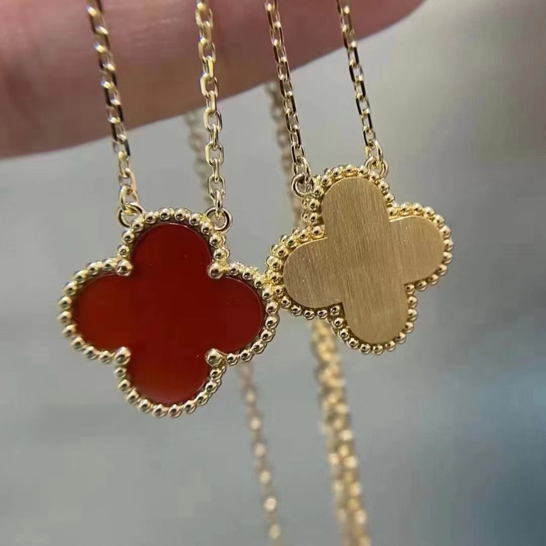 ¡®Lume Jewels¡¯CLOVER 15MM CARNELIAN SINGLE FLOWER NECKLACE