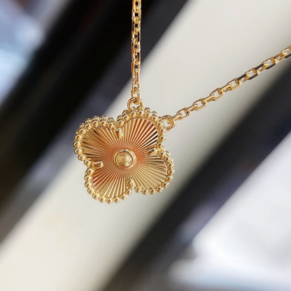 ¡®Lume Jewels¡¯CLOVER 15MM LASER NECKLACE