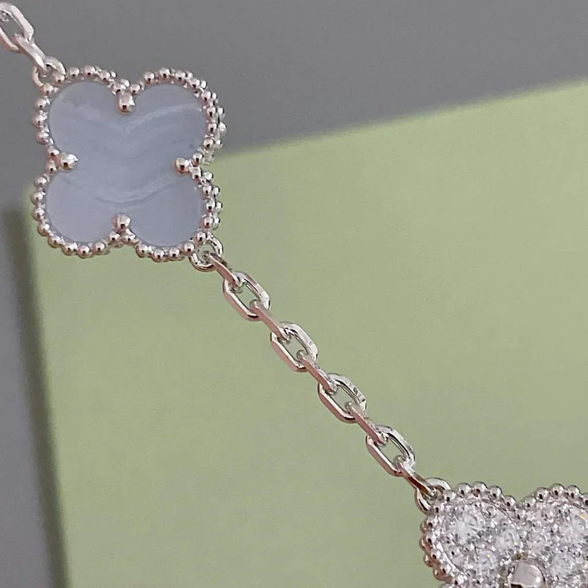 [Lume Jewels]New  CLOVER 5 MOTIF PURPLE CHALCEDONY BRACELET COLLECTION