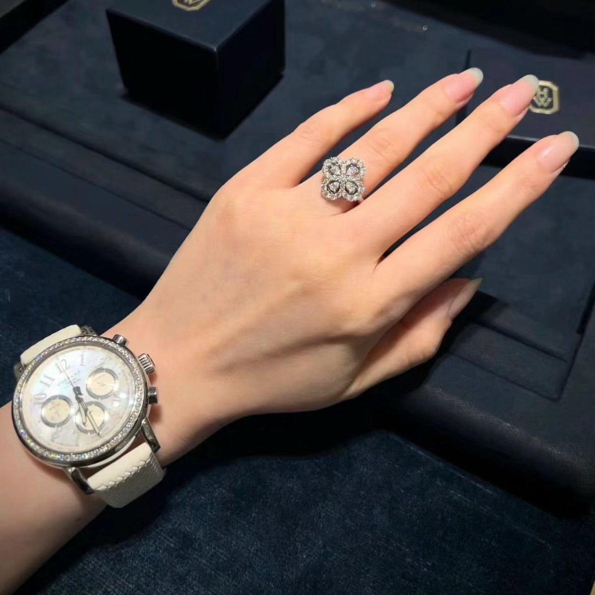 ¡®Lume Jewels¡¯LOOP RING FULL MOTIF DIAMOND 16MM SILVE
