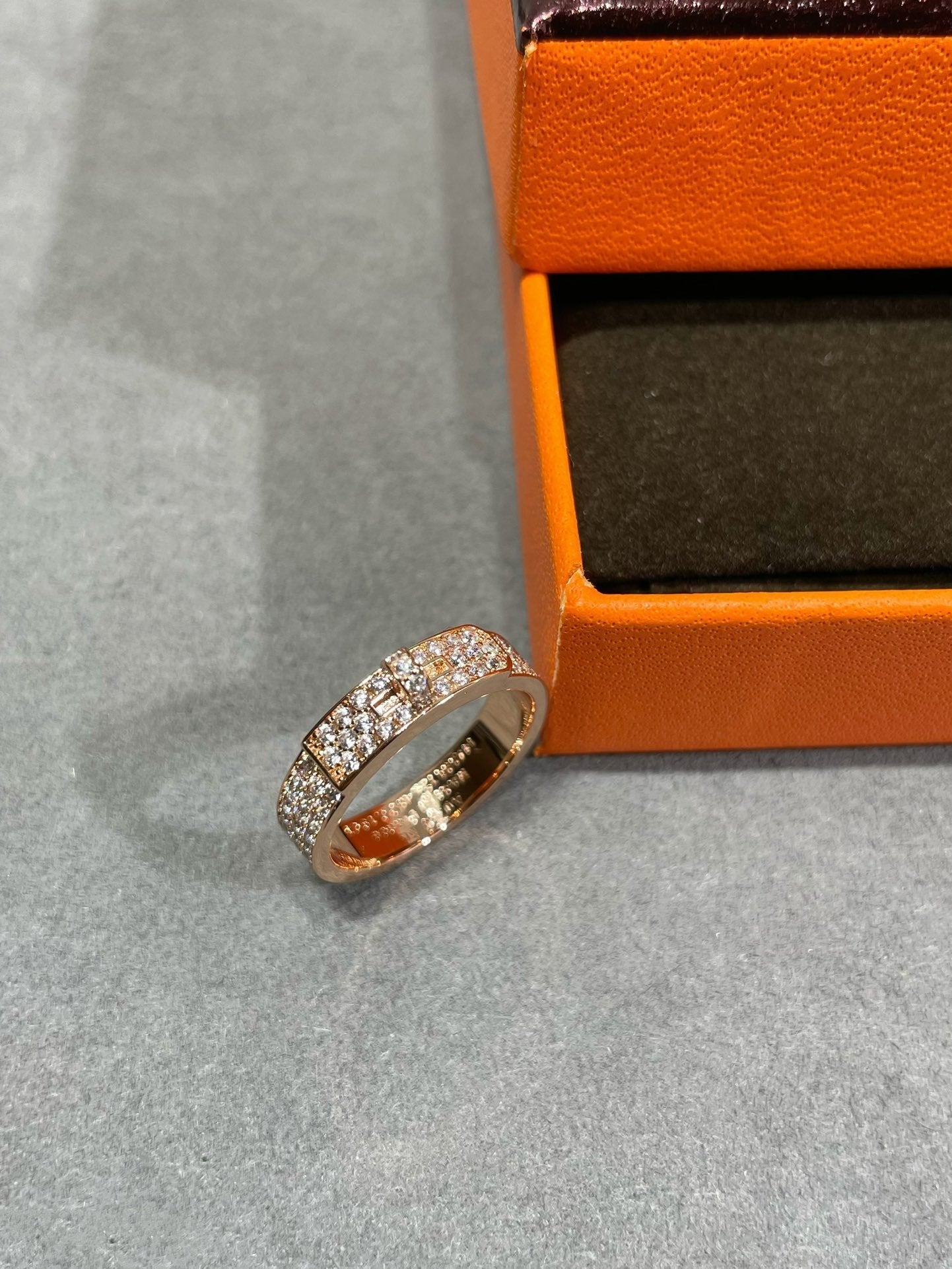 ¡®Lume Jewels¡¯KELLY PINK GOLD DIAMOND RING