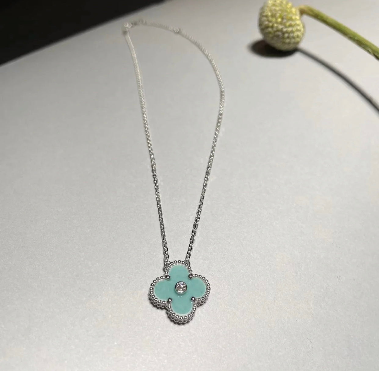 ¡®Lume Jewels¡¯CLOVER 1 DIAMOND LIGHT BLUE SILVER NECKLACE