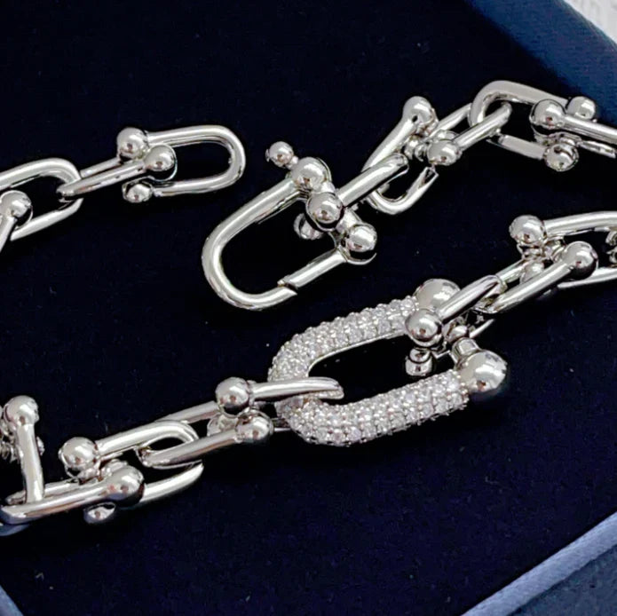 [Lume Jewels] TF HORSESHOE BUCKLE DIAMOND BRACELET