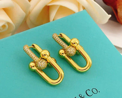 [Lume Jewels]TF HORSESHOE BUCKLE DIAMOND EARRINGS