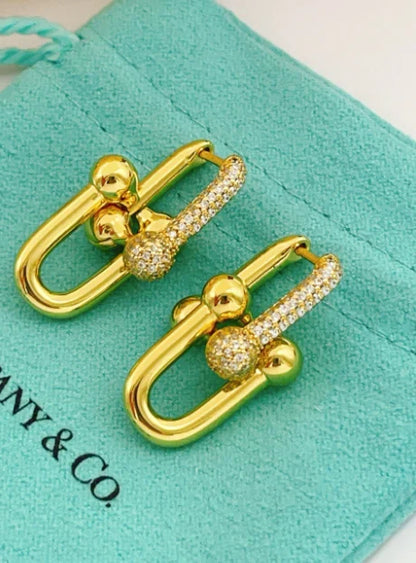 [Lume Jewels]TF HORSESHOE BUCKLE DIAMOND EARRINGS