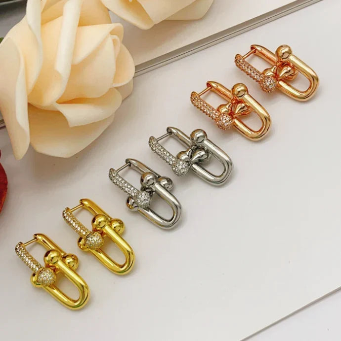 [Lume Jewels]TF HORSESHOE BUCKLE DIAMOND EARRINGS