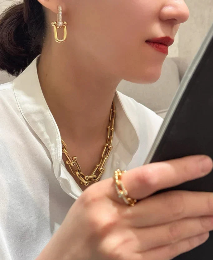 [Lume Jewels]TF HORSESHOE BUCKLE DIAMOND EARRINGS