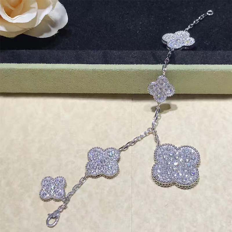 ¡®Lume Jewels¡¯CLOVER 6 MOTIFS SILVER DIAMOND BRACELET