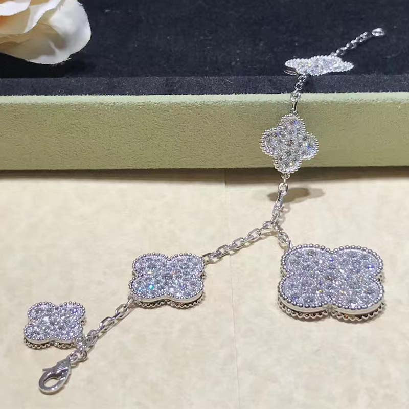¡®Lume Jewels¡¯CLOVER 6 MOTIFS SILVER DIAMOND BRACELET
