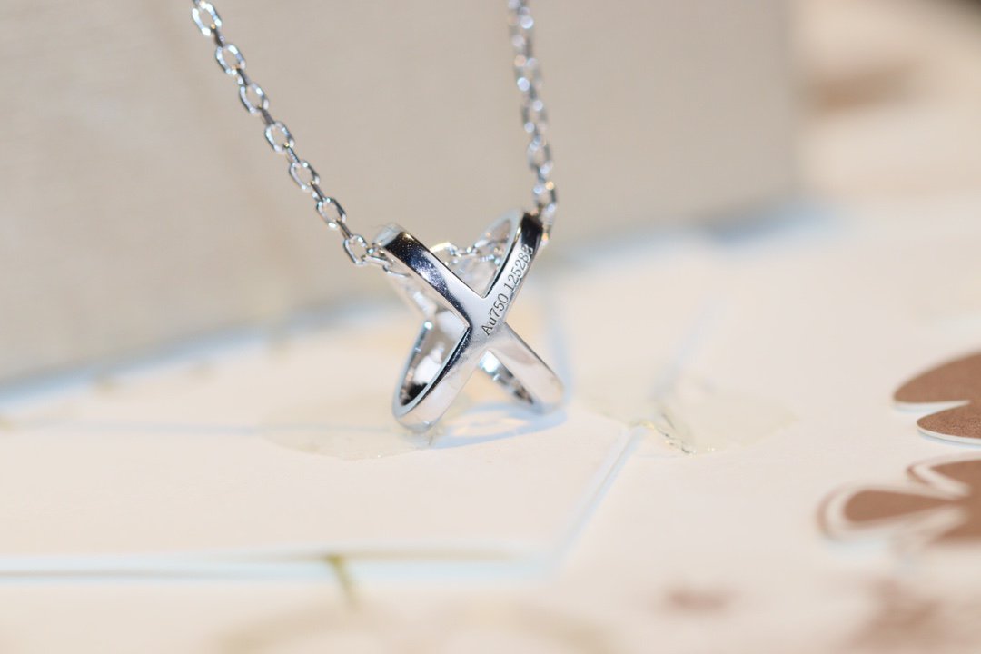 ¡®Lume Jewels¡¯JEUX DE DIAMOND NECKLACE